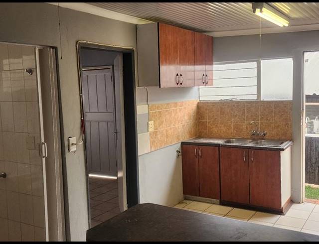 2 BEDROOM PROPERTY TO RENT IN PRIMROSE